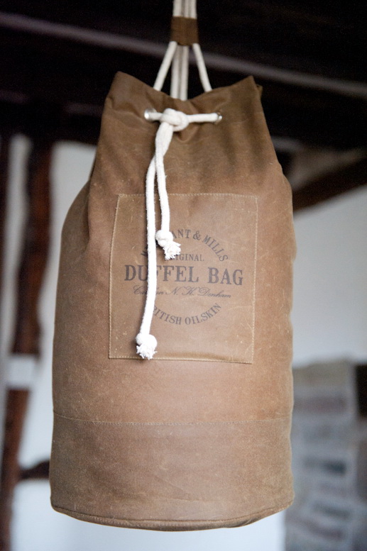 Oilskin Duffel Bag Kit 1